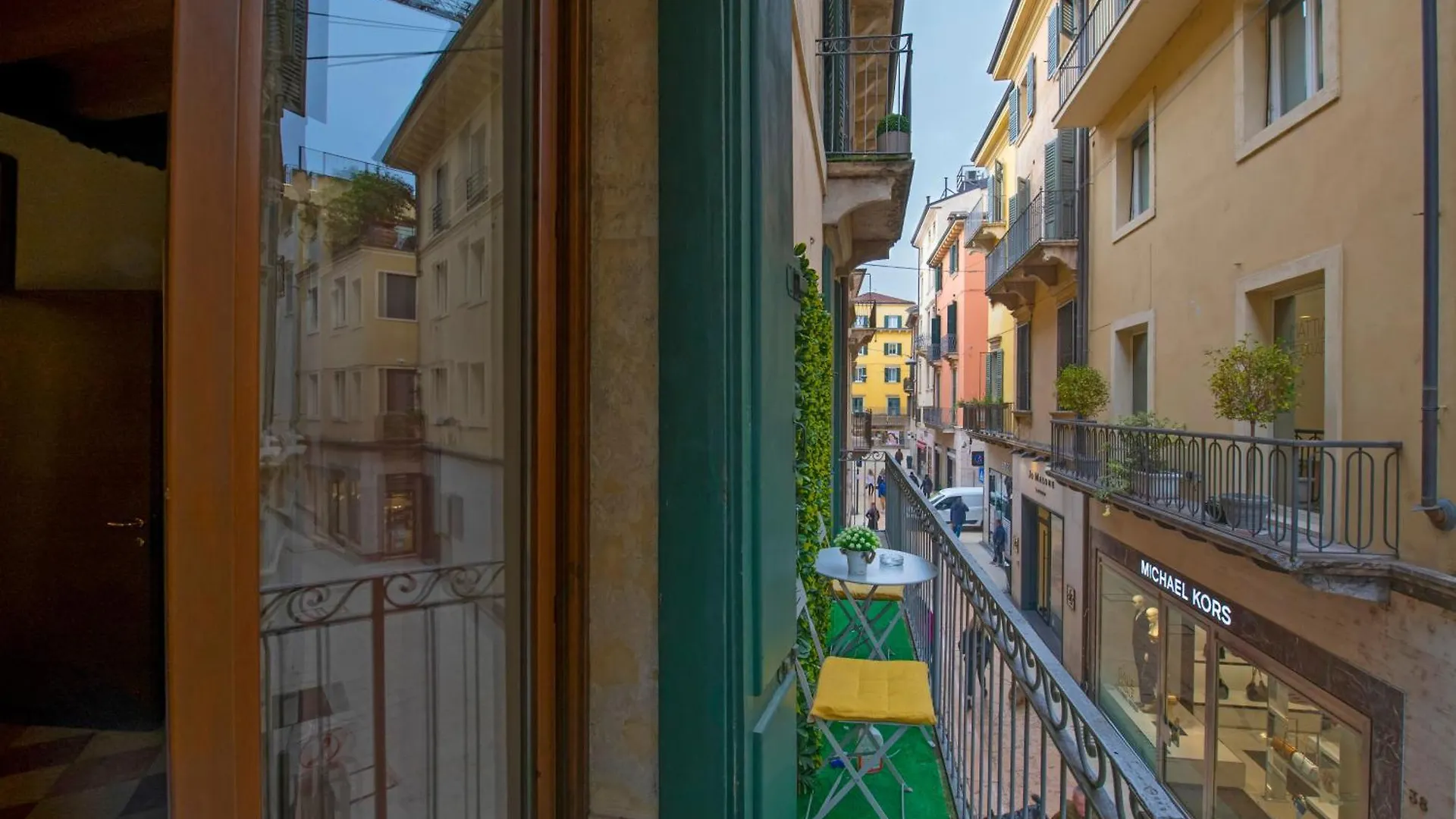 You&Me Mazzini Home Verona centro Appartamento