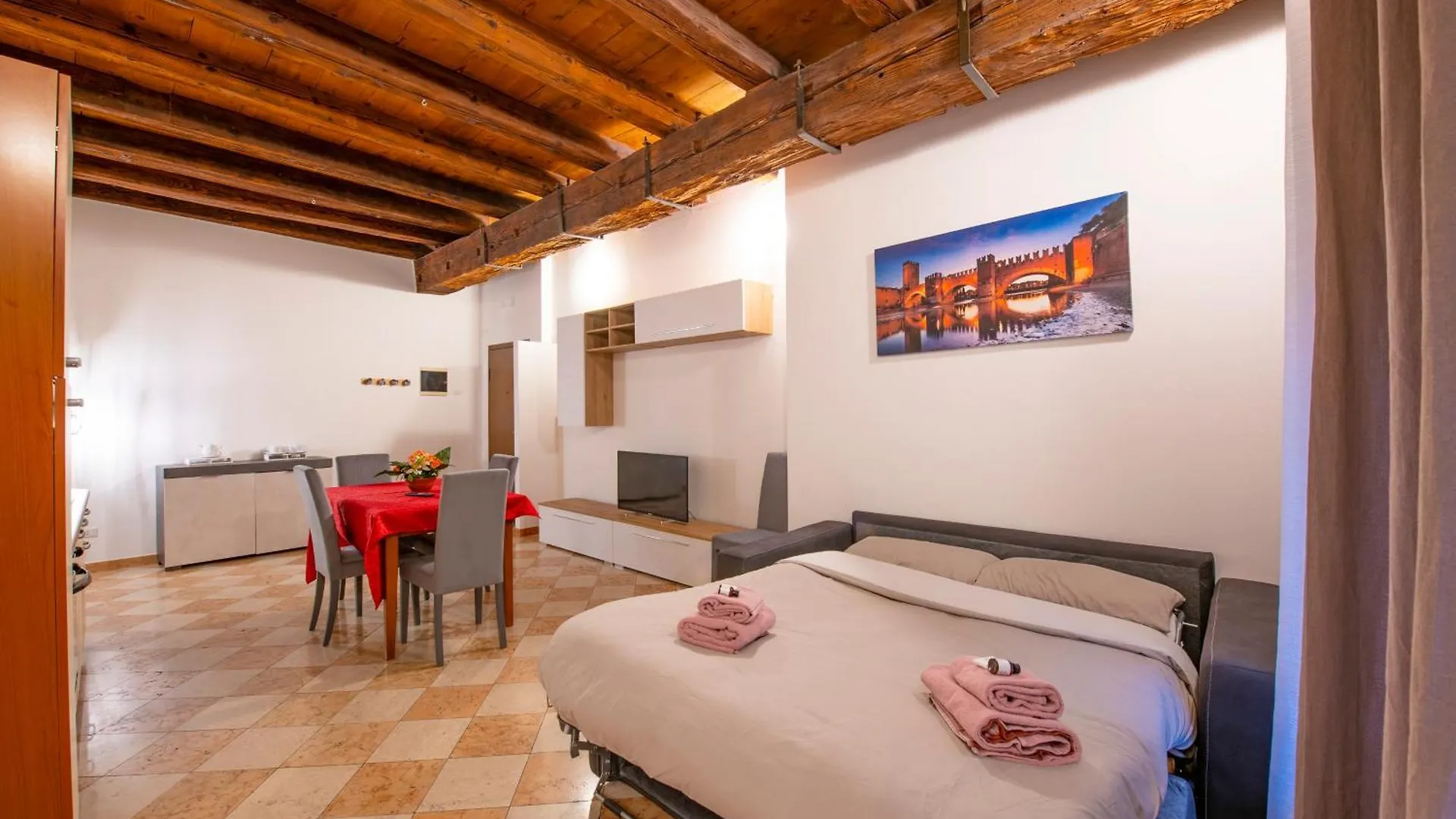 You&Me Mazzini Home Verona centro Appartamento