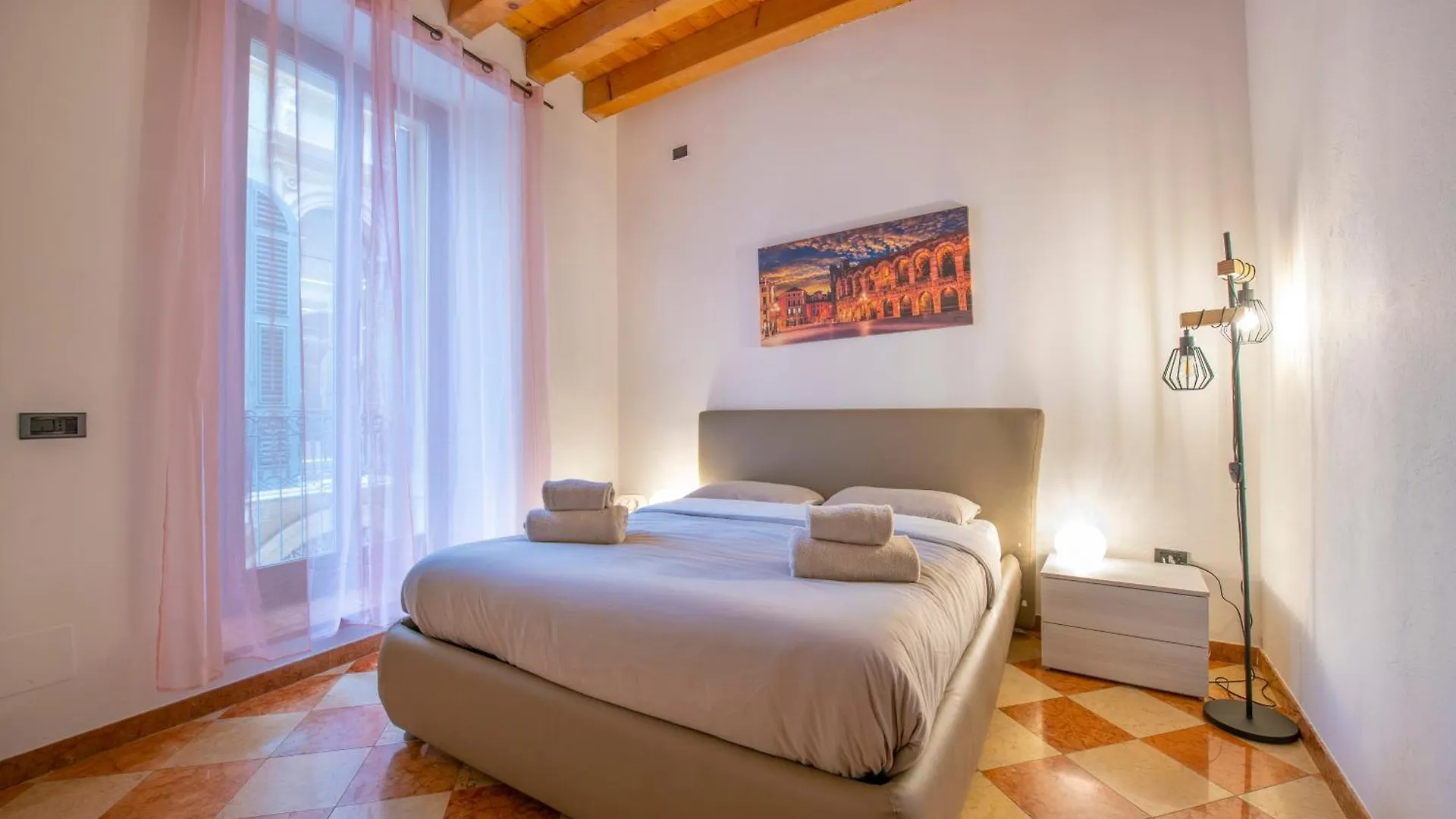 You&Me Mazzini Home Verona centro Appartamento