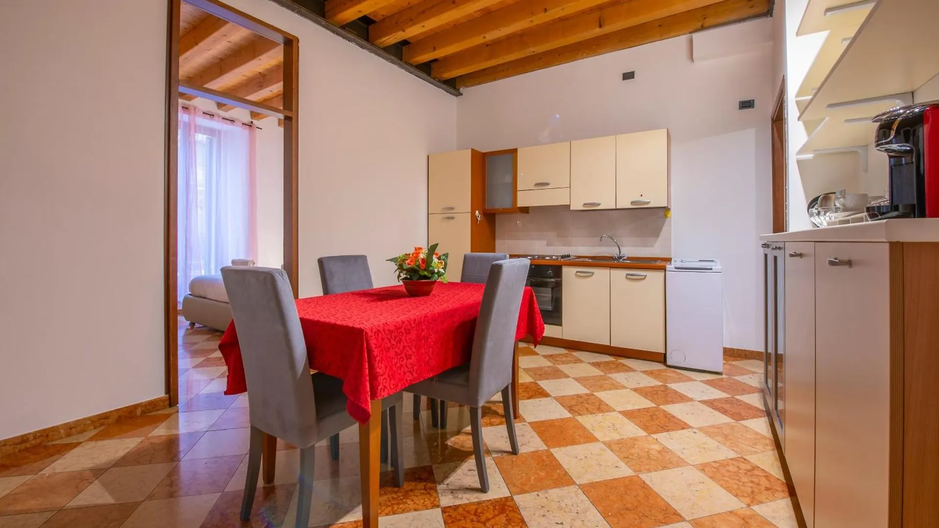 Apartment Palace Home Mazzini Verona Center 1 Italy